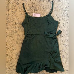 Wild Fable XL dark green ruffle mini dress